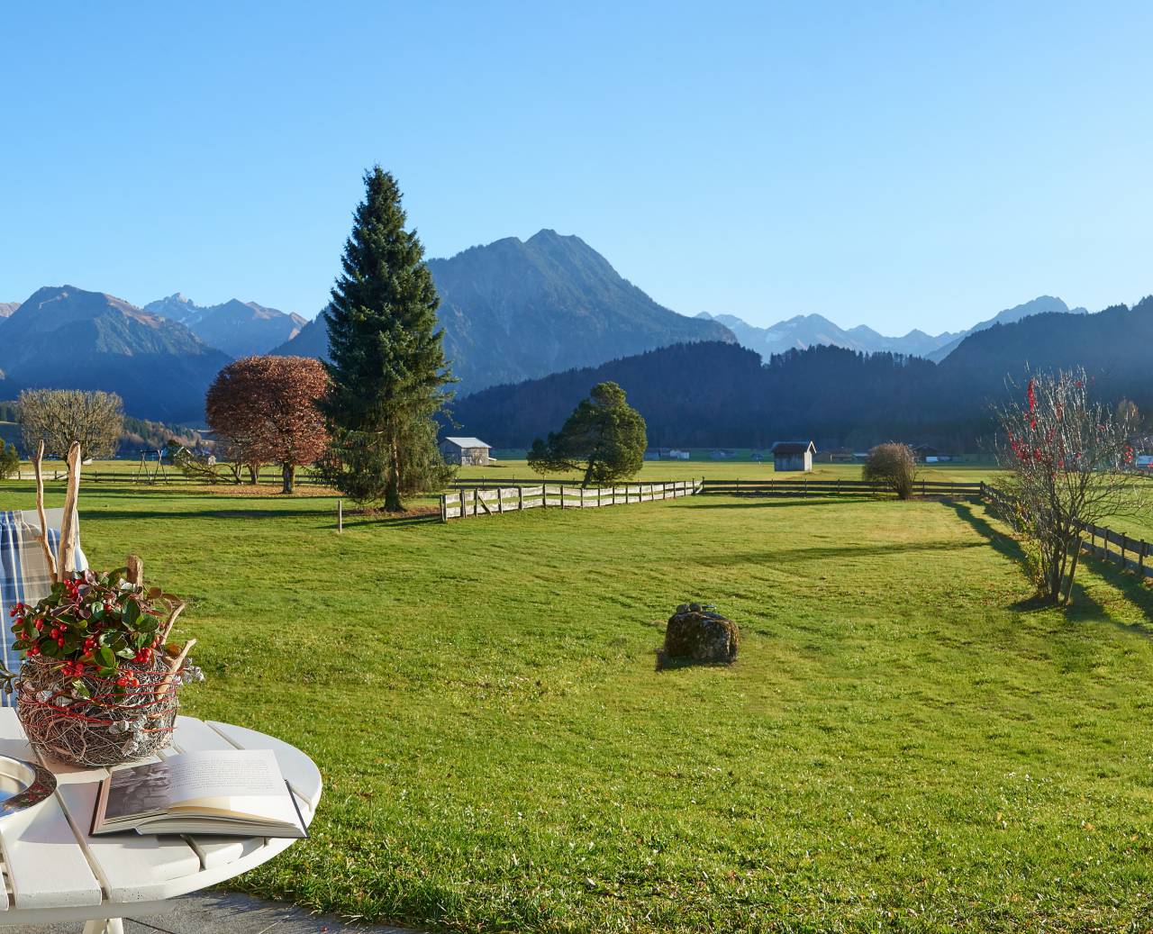 Garten mit Bergblick